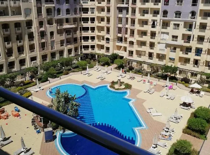 Florenza Khamsin In Pool View * Gurdaka